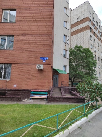 Продажа квартиры 3-комн.<br /> по адресу 644122 г. Омск,  ул. Кемеровская, 11