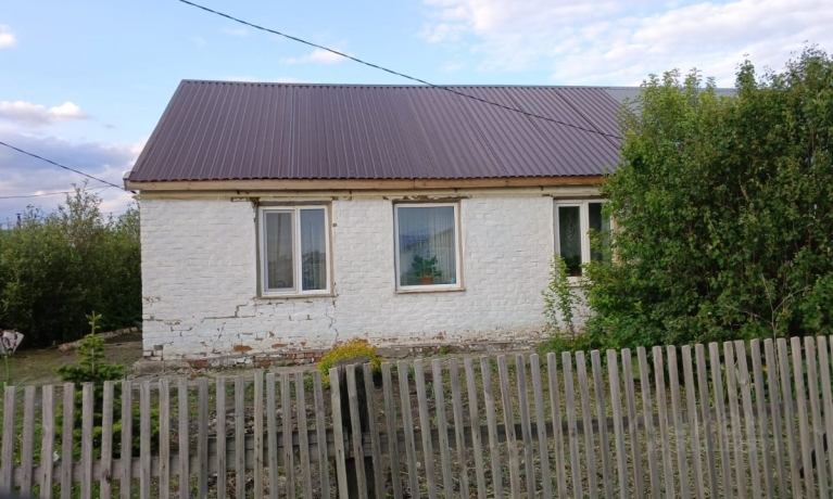 Продажа дома<br /> по адресу 646886 с. Березовка, Азовский немецкий национальный р-н, с. Березовка, ул. Восточная, 23