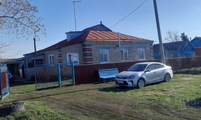 Продажа дома<br /> по адресу 646867 с. Благодаровка, с. Благодаровка, ул. Центральная, 8