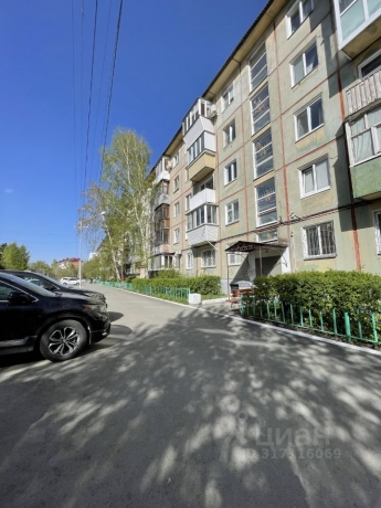 Продажа квартиры 2-комн.<br /> по адресу 644020 г. Омск,  ул. Федора Крылова, 10