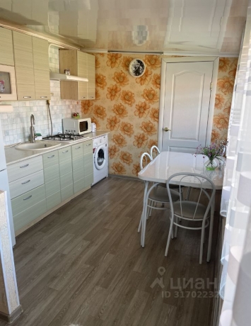 Продажа квартиры 4-комн.<br /> по адресу с. Иртыш, Черлакский р-н, с. Иртыш, ул. Чапаева