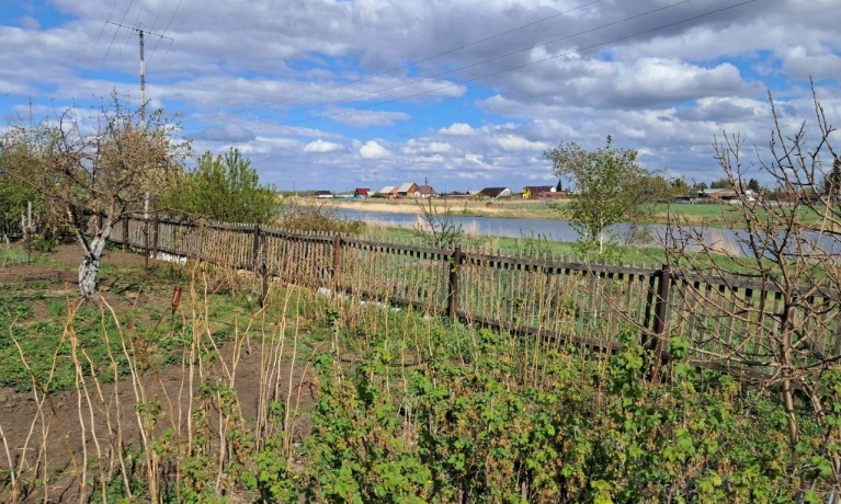 Продажа дачи<br /> по адресу г. Омск,  аллея. 2-я