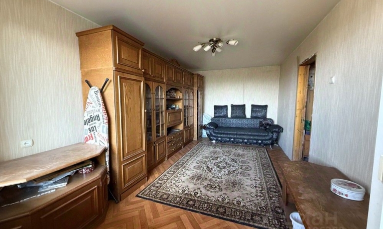 Продажа квартиры 2-комн.<br /> по адресу 644045 г. Омск,  пр-кт. Королева, 10