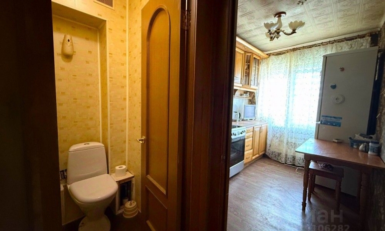 Продажа квартиры 2-комн.<br /> по адресу 644045 г. Омск,  пр-кт. Королева, 10