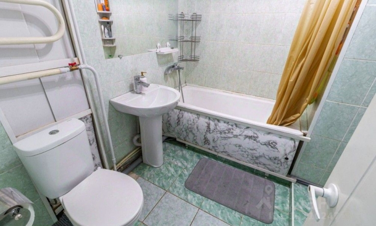 Продажа квартиры 3-комн.<br /> по адресу г. Омск,  ул. Иртышская Набережная, 15а