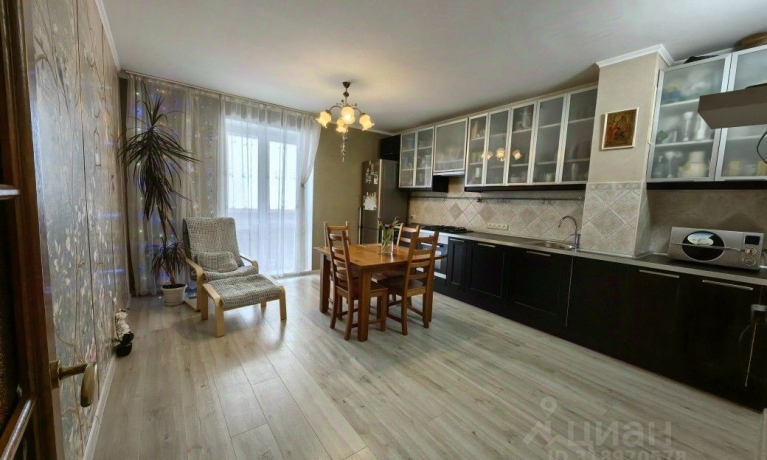 Продажа квартиры 3-комн.<br /> по адресу 644090 г. Омск,  ул. Малиновского, 17 к1