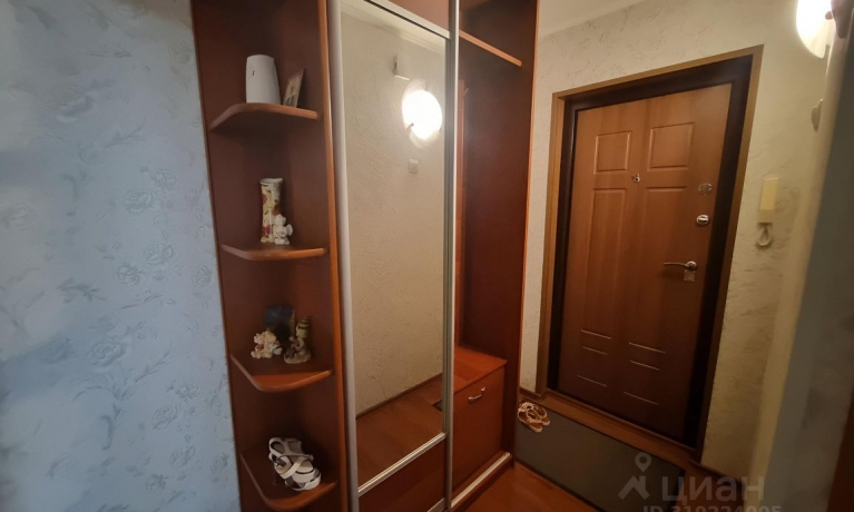 Продажа квартиры 2-комн.<br /> по адресу 644076 г. Омск,  ул. 50-летия ВЛКСМ, 12