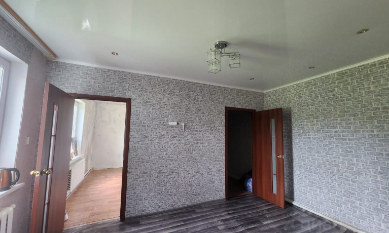 Продажа квартиры 2-комн.<br /> по адресу 646800 рп. Таврическое, рп. Таврическое, ул. Чкалова, 22