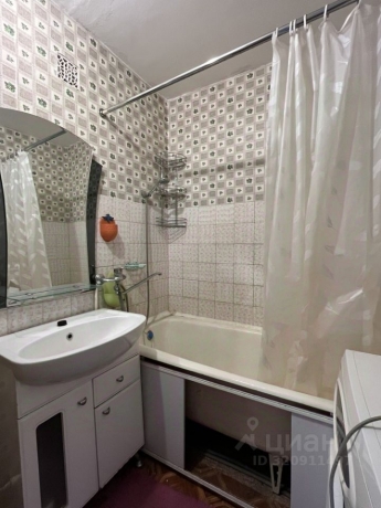 Продажа квартиры 2-комн.<br /> по адресу г. Омск,  пр-кт. Менделеева, 21 к2