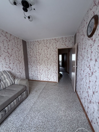 Продажа квартиры 3-комн.<br /> по адресу г. Омск,  пр-кт. Космический, 14Б к5