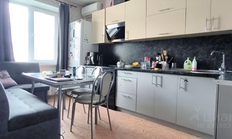 Продажа квартиры 1-комн.<br /> по адресу г. Омск,  ул. Орджоникидзе, 268 к1