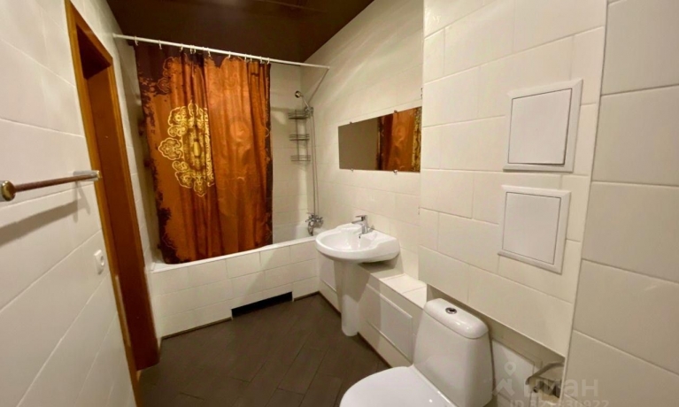 Продажа квартиры 2-комн.<br /> по адресу г. Омск,  пр-кт. Комарова, 15