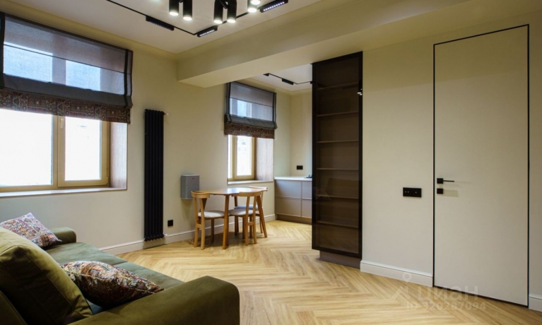 Продажа квартиры 3-комн.<br /> по адресу г. Омск,  пр-кт. Карла Маркса, 10