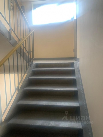 Продажа квартиры 2-комн.<br /> по адресу г. Омск,  ул. Омская, 195