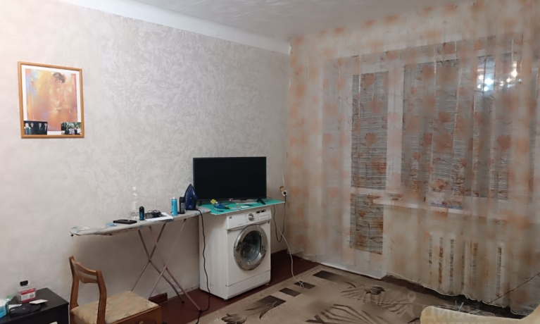 Продажа квартиры 2-комн.<br /> по адресу г. Омск,  пл. Ленинградская, 1