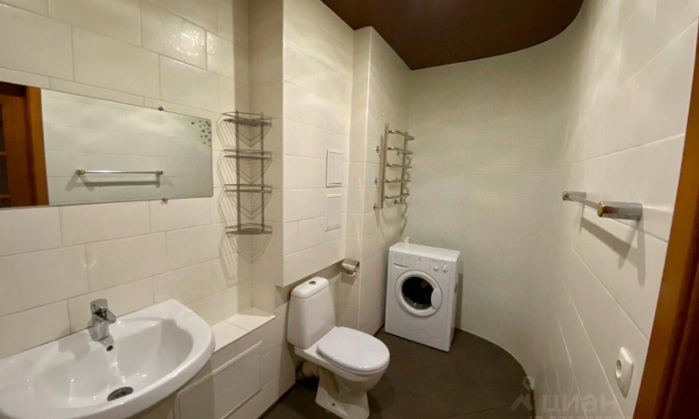 Продажа квартиры 2-комн.<br /> по адресу г. Омск,  пр-кт. Комарова, 15