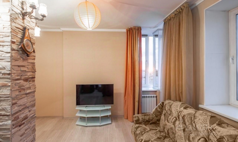 Продажа квартиры 2-комн.<br /> по адресу г. Омск,  ул. Масленникова, 82