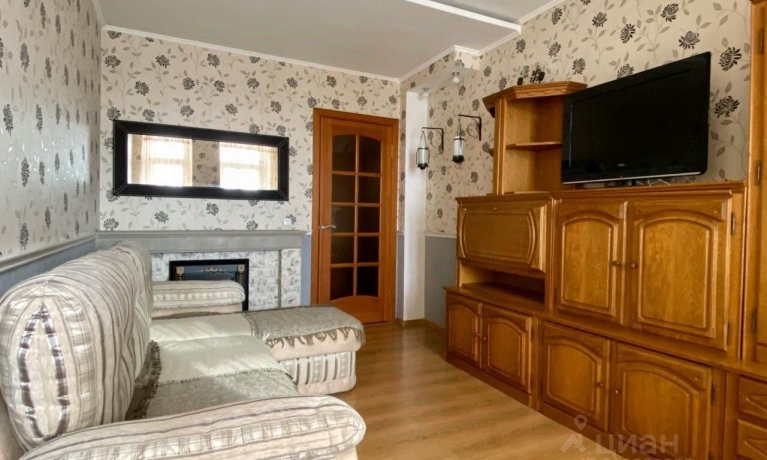 Продажа квартиры 2-комн.<br /> по адресу г. Омск,  пр-кт. Комарова, 15