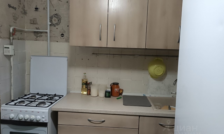 Продажа квартиры 2-комн.<br /> по адресу г. Омск,  пл. Ленинградская, 1