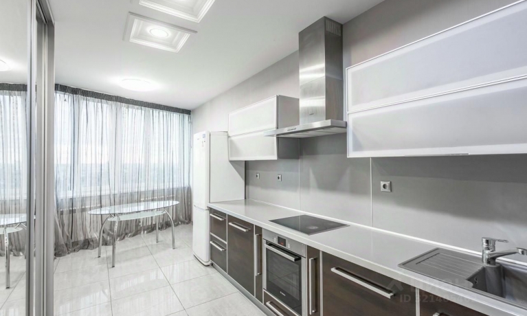 Продажа квартиры 2-комн.<br /> по адресу г. Омск,  ул. Масленникова, 82