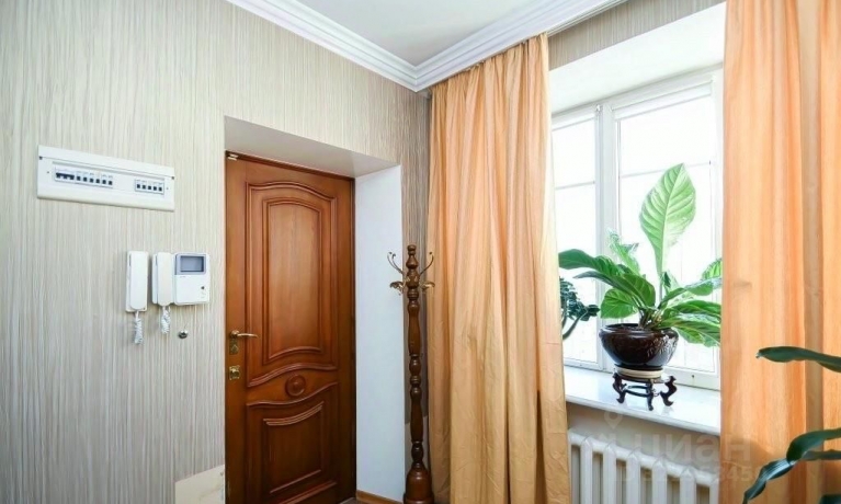 Продажа квартиры 3-комн.<br /> по адресу г. Омск,  пр-кт. Карла Маркса, 61/1