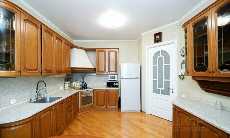 Продажа квартиры 3-комн.<br /> по адресу г. Омск,  пр-кт. Карла Маркса, 61/1