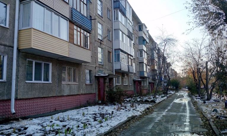 Продажа квартиры 3-комн.<br /> по адресу г. Омск,  ул. 27-я Северная, 121А