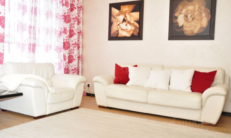 Продажа квартиры 3-комн.<br /> по адресу г. Омск,  ул. Иртышская Набережная, 11 к2