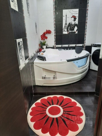 Продажа квартиры 2-комн.<br /> по адресу г. Омск,  ул. 70 лет Октября, 13 к3