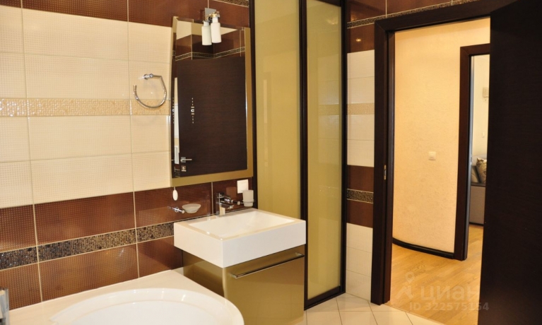 Продажа квартиры 3-комн.<br /> по адресу г. Омск,  ул. Иртышская Набережная, 11 к2