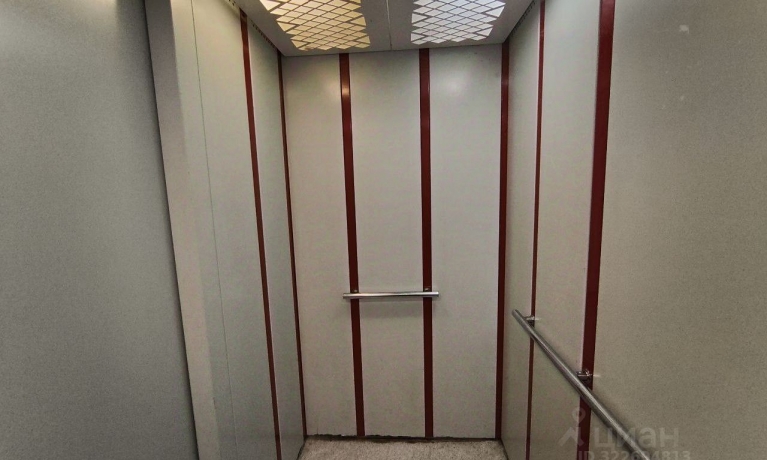 Продажа квартиры 1-комн.<br /> по адресу г. Омск,  пр-кт. Космический, 20 к7