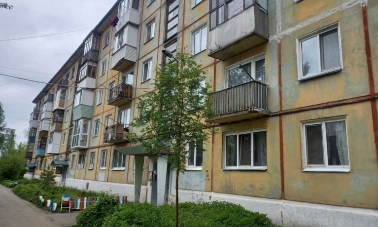 Продажа квартиры 2-комн.<br /> по адресу г. Омск,  ул. Светлая, 4 к1