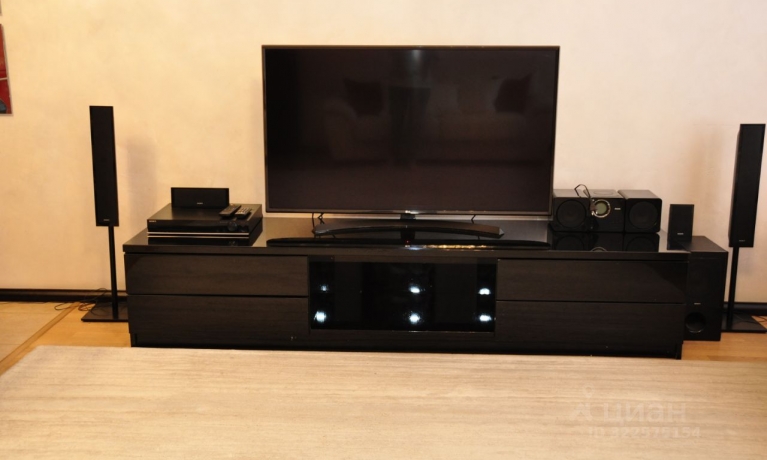 Продажа квартиры 3-комн.<br /> по адресу г. Омск,  ул. Иртышская Набережная, 11 к2