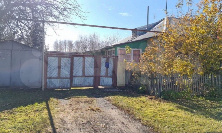 Продажа дома<br /> по адресу д. Петровка, Омский р-н, д. Петровка, ул. Садовая, 11