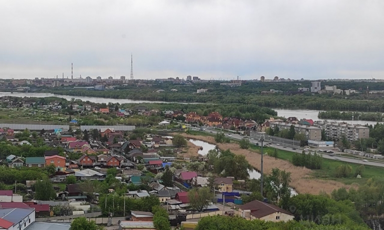 Продажа квартиры 3-комн.<br /> по адресу г. Омск,  ул. 3-я Енисейская, 28