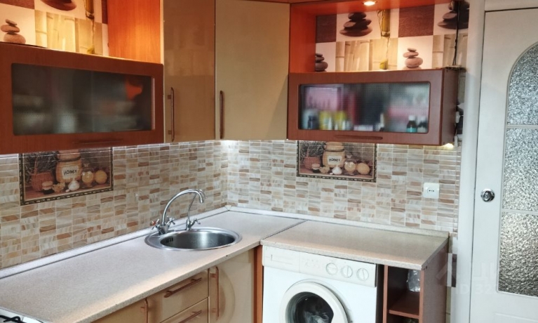 Продажа квартиры 3-комн.<br /> по адресу г. Омск,  ул. В.Иванова, 15