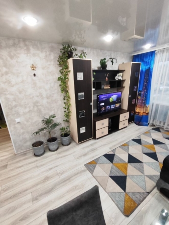 Продажа квартиры 2-комн.<br /> по адресу г. Омск,  пр-кт. Космический, 18