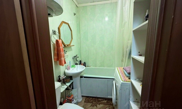 Продажа квартиры 1-комн.<br /> по адресу г. Омск,  ул. Революционная, 20