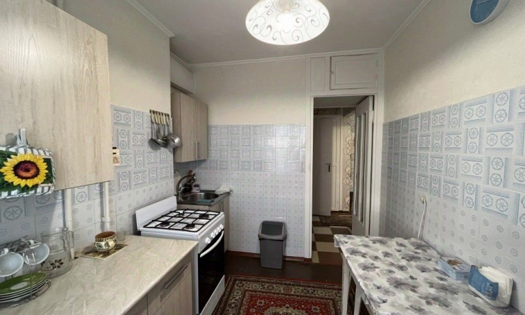 Продажа квартиры 4-комн.<br /> по адресу г. Омск,  пр-кт. Мира, 106