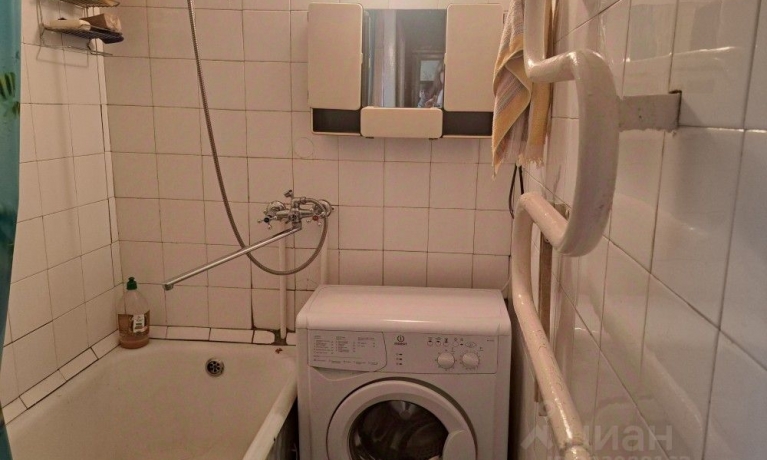 Продажа квартиры 2-комн.<br /> по адресу г. Омск,  ул. Серова, 26