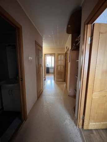 Продажа квартиры 3-комн.<br /> по адресу рп. Кормиловка, рп. Кормиловка, ул. Маяковского, 32