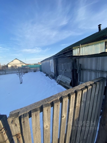 Продажа дома<br /> по адресу с. Алексеевка, Кормиловский р-н, с. Алексеевка, ул. Центральная, 5