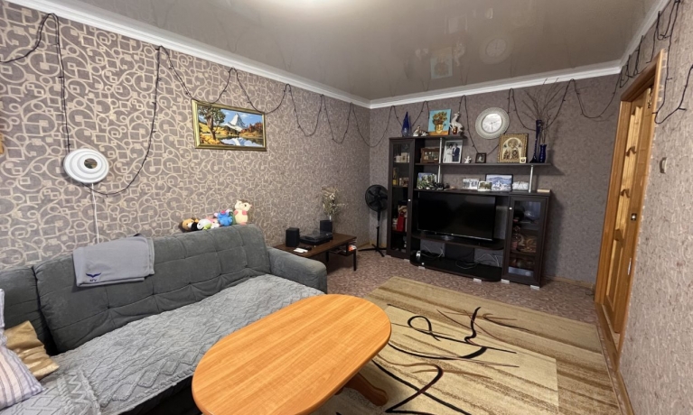 Продажа квартиры 3-комн.<br /> по адресу рп. Кормиловка, рп. Кормиловка, ул. Маяковского, 32