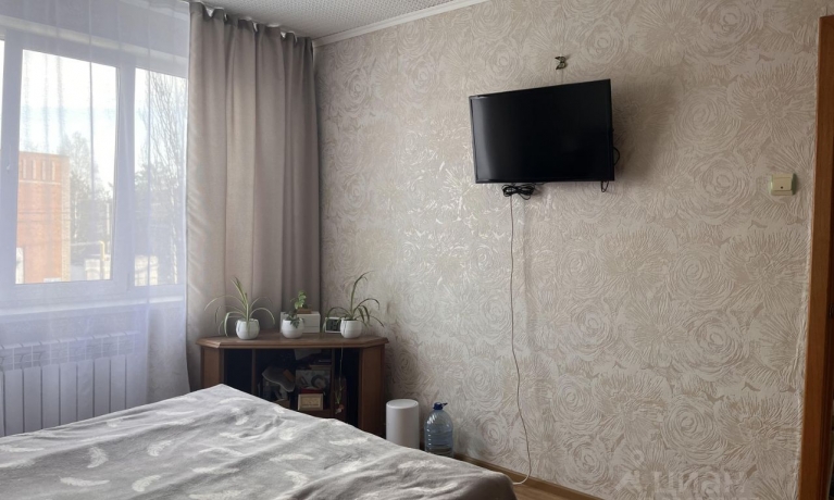 Продажа квартиры 3-комн.<br /> по адресу рп. Кормиловка, рп. Кормиловка, ул. Маяковского, 32