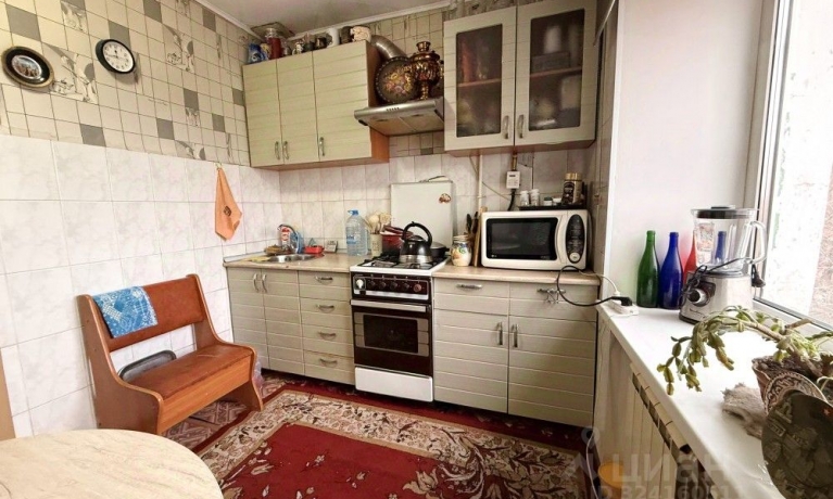 Продажа квартиры 1-комн.<br /> по адресу г. Омск,  ул. Революционная, 20