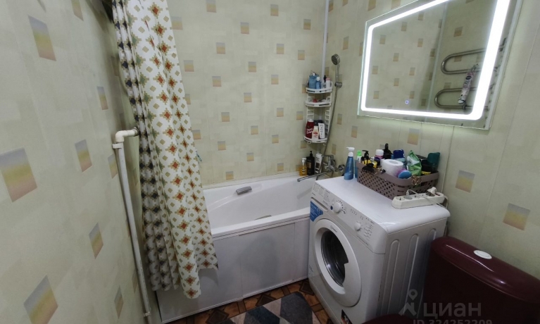 Продажа квартиры 1-комн.<br /> по адресу г. Омск,  пр-кт. Менделеева, 8