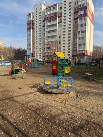 Продажа квартиры 2-комн.<br /> по адресу г. Омск,  п. Биофабрика, 6