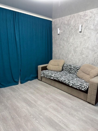 Продажа квартиры 1-комн.<br /> по адресу г. Омск,  пр-кт. Комарова, 17 к1