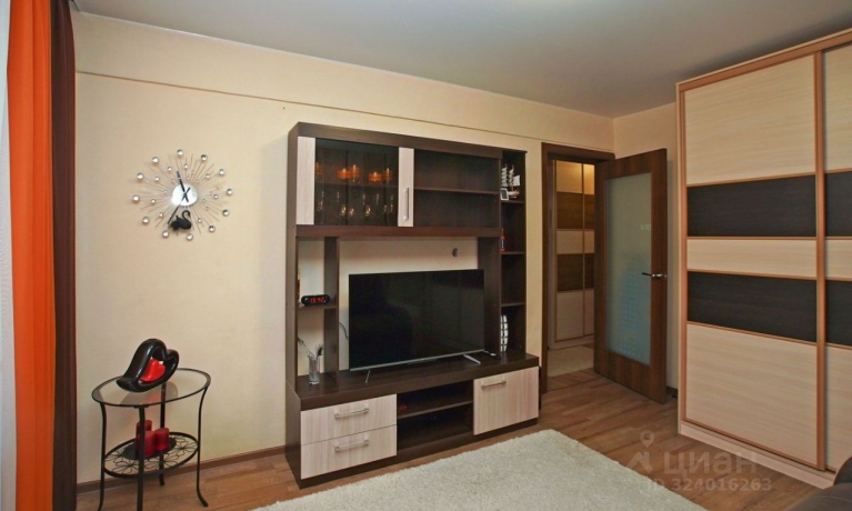 Продажа квартиры 1-комн.<br /> по адресу г. Омск,  ул. 2-я Учхозная, 4 к1