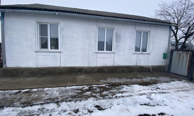 Продажа дома<br /> по адресу с. Алексеевка, Кормиловский р-н, с. Алексеевка, ул. Центральная, 5